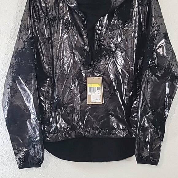 *NWT* NIKE Air Running Foil Print Jacket Black/Metallic Gray, size Small - Picture 3 of 9